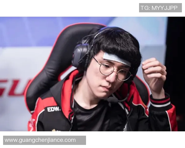 湖人深夜发文，疑似回应转会传闻