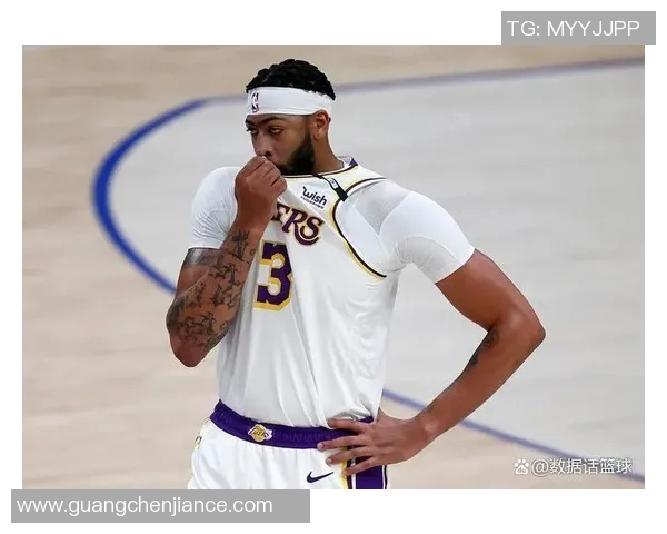 你不知道的浓眉：十大鲜为人知的事实揭示他背后的秘密人生